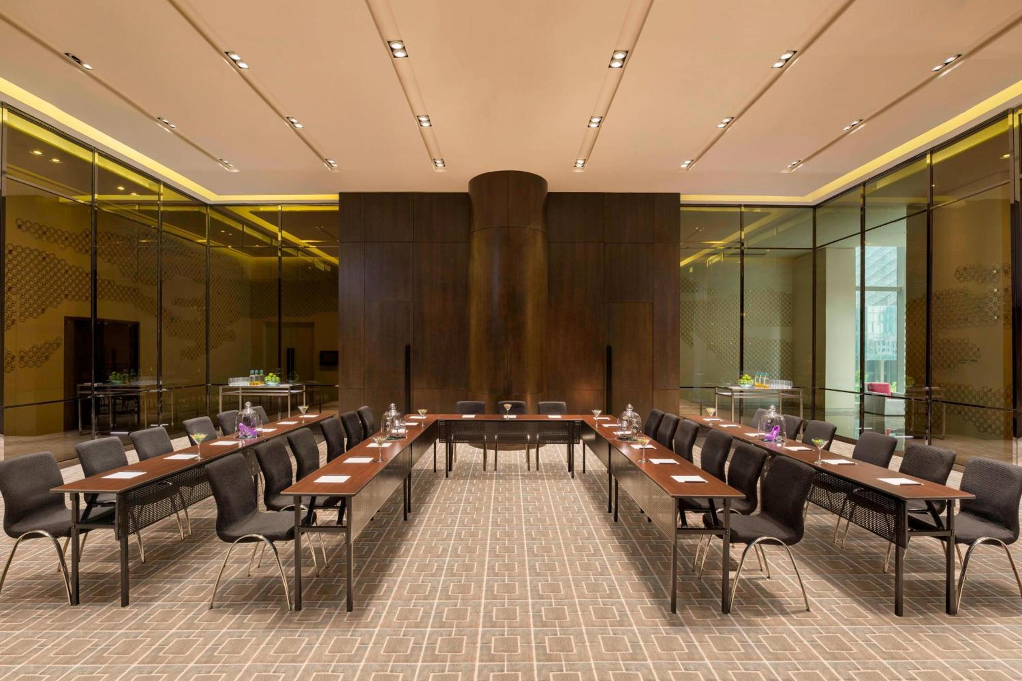W Guangzhou Hotel Екстериор снимка