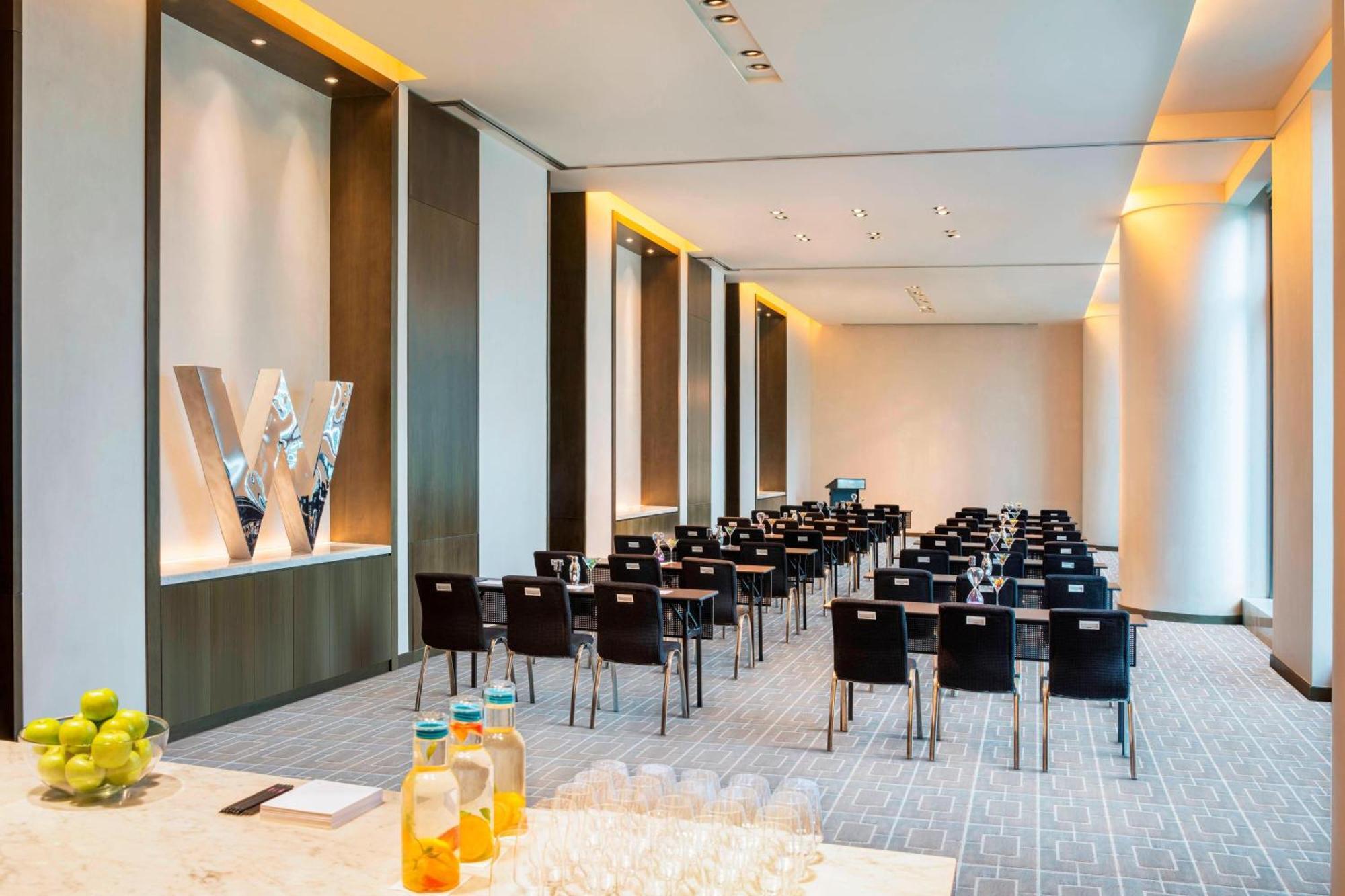 W Guangzhou Hotel Екстериор снимка