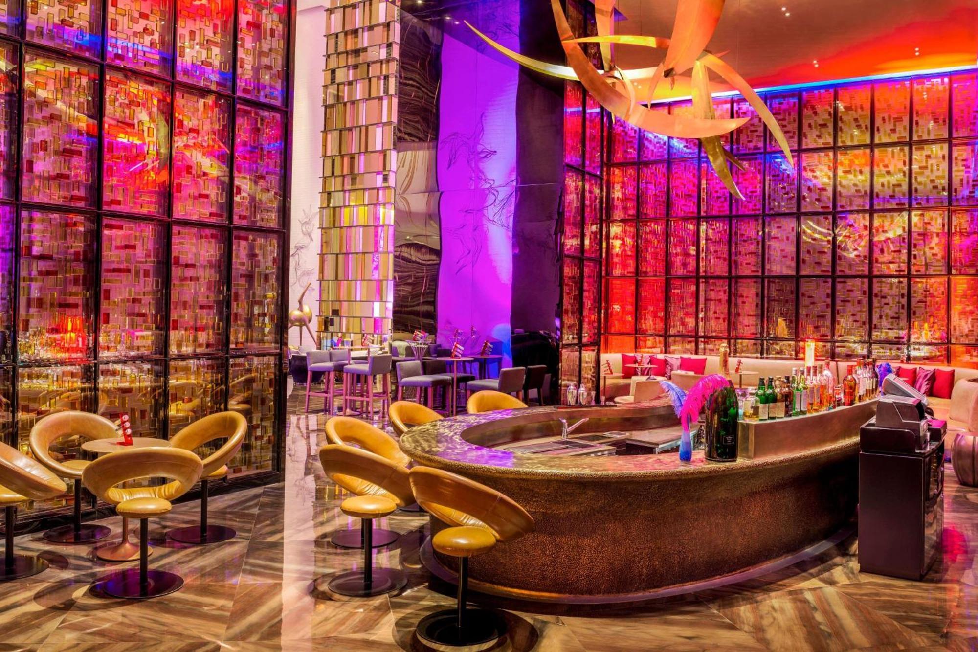 W Guangzhou Hotel Екстериор снимка