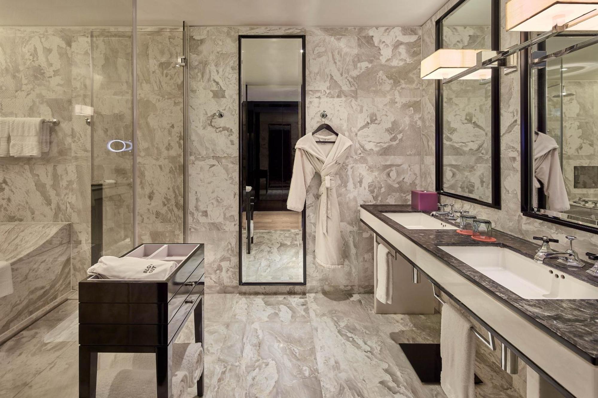 W Guangzhou Hotel Екстериор снимка
