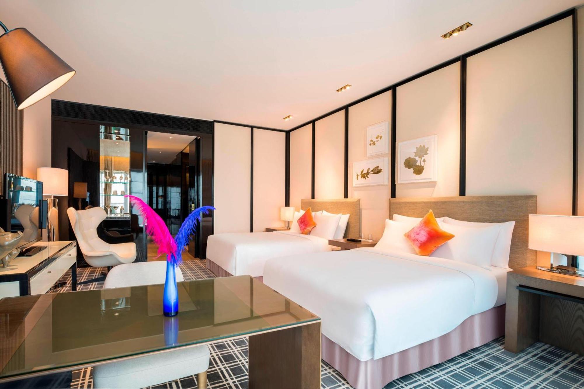 W Guangzhou Hotel Екстериор снимка